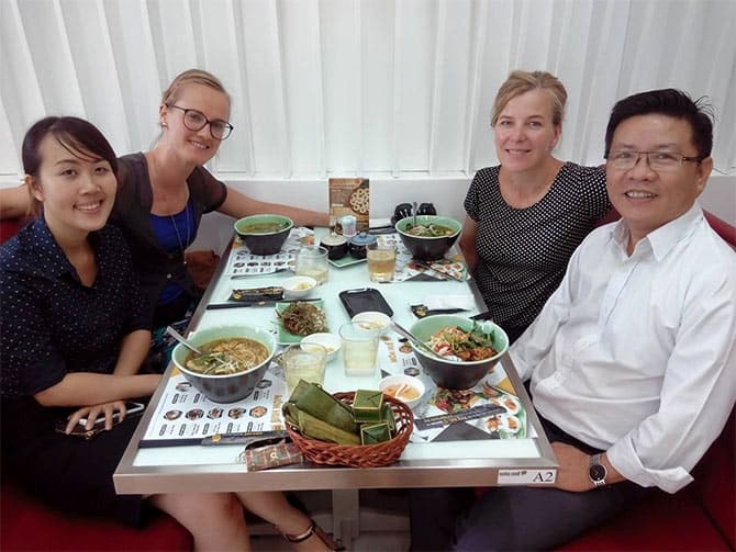 Foto: v.l.n.r. An, Elise, Maaike, Huy